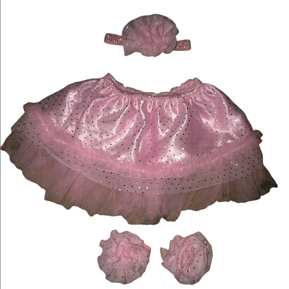 Newborn Size 0-6M tutu with shoes and headband - Picture 1 of 2